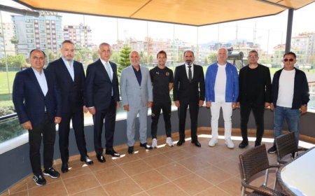 TFF Başkanı Hacıosmanoğlu'ndan Hasan Çavuşoğlu'na taziye ziyareti