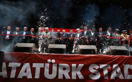 Kumluca Atatürk Stadyumu'nun resmi açılışı gerçekleştirildi