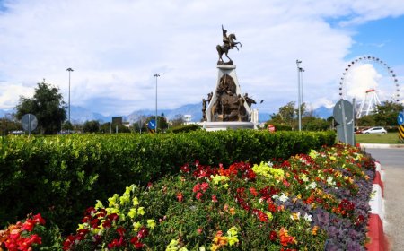 Antalya yaz renklerine bürünüyor