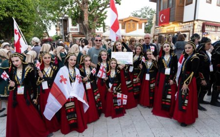 Ritmin ve Rengin Buluşması: Manavgat Festivali Başladı