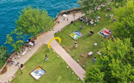 Antalya Muratpaşa’da Renklerin ve Çiçeklerin Buluşması