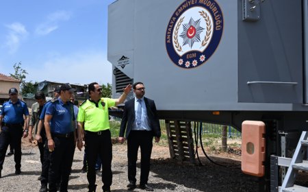 Antalya Emniyeti'nden Uyuşturucuyla Mücadelede Yeni Adım: Yeşildere Mahallesi’ne Mobil Polis İrtibat Noktası Kuruldu