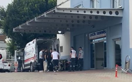 Serik’te Jet Ski ile Bot Çarpıştı: 20 Yaşındaki Genç Yaralandı