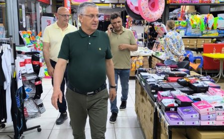 KEMER Belediye Başkanı Necati Topaloğlu, Beldibi Mahallesi'nde esnaf ziyaretinde bulundu.