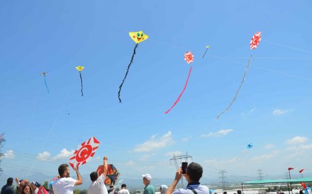 ANTALYA'nın Serik ilçesinde Eskiyörük 4. Çocuk Oyunları ve Uçurtma Şenliği yapıldı.