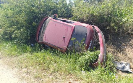 Antalya'da Kazadan Sonra Terk Edilen Otomobil Panik Yarattı.