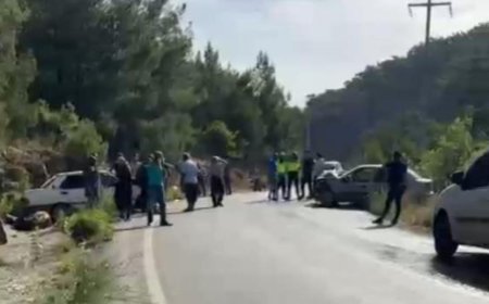 Alanya’da Trafik Kazası Paniği: Aynı Yolda iki Araç Çarpıştı