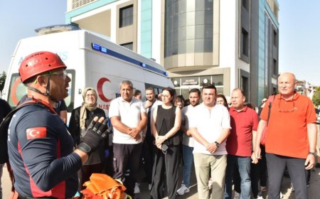 Kepez'de Nefes Kesen Deprem Tatbikatı!