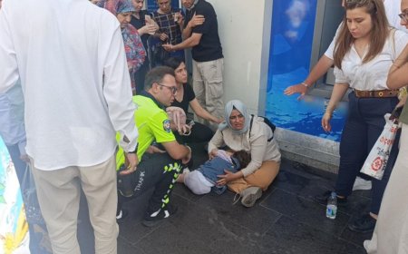 Yaya Geçidinde Feci Kaza: Anne, Kucağındaki Kızıyla Yola Savruldu