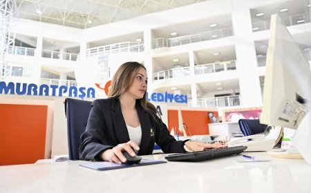 Muratpaşa’da Halkın Nabzı Turunç Masa ile Tutuluyor