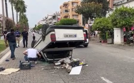 Alanya’da Trafik Kazası: Kamyonet Otomobile Çarpıp Takla Attı