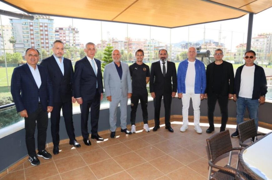 TFF Başkanı Hacıosmanoğlu'ndan Hasan Çavuşoğlu'na taziye ziyareti