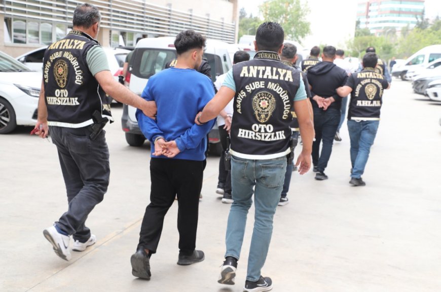 Antalya'da Asayiş Uygulamalarında 213 Şahıs Tutuklandı