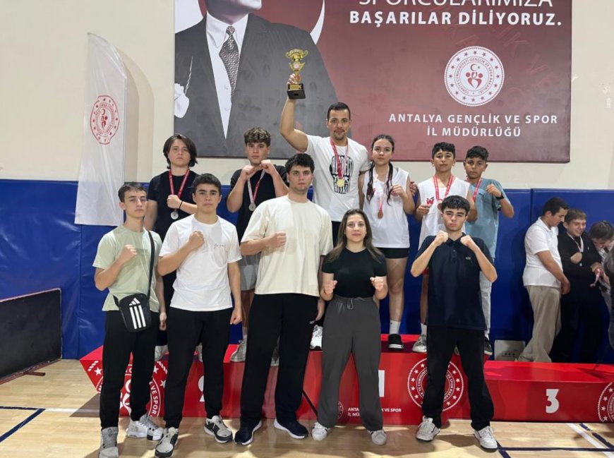 Kemer Belediyesi Kick Boks Takımı'ndan Antalya'da Büyük Başarı