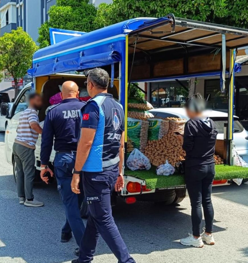 Manavgat’ta Zabıta Halk Sağlığı ve Temizlik İçin Sahada