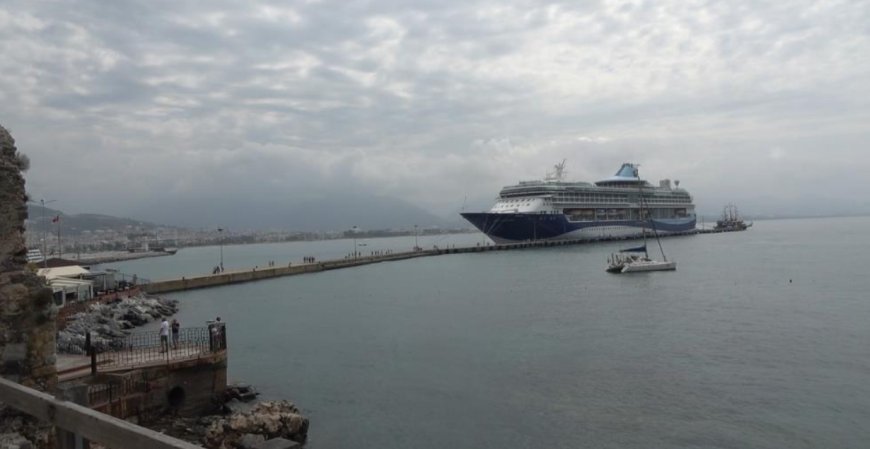 Kruvaziyer Turizmine Bahar Dopingi: Marella Discovery 2 Alanya’da