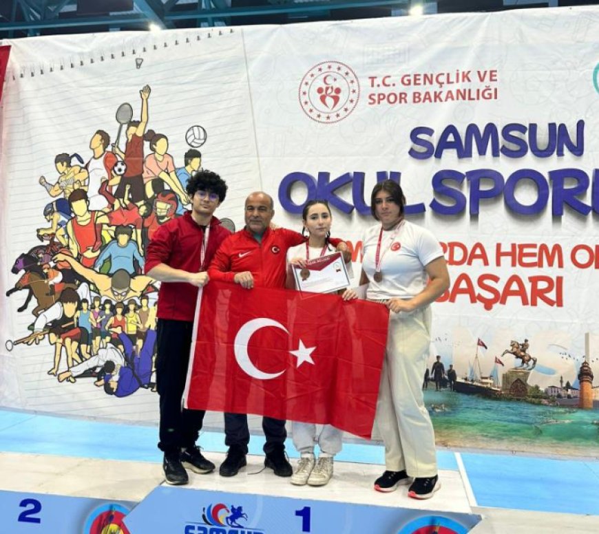 Gazi Anadolu Lisesi, Türkiye Bilek Güreşi Şampiyonası’nda 3 Madalya Kazandı