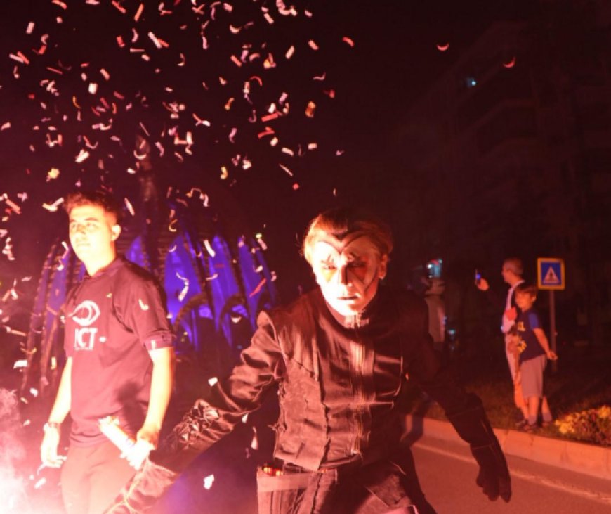 Antalya’da Tiyatro Rüzgarı Başladı: 15. Uluslararası Tiyatro Festivali Coşkuyla Açıldı