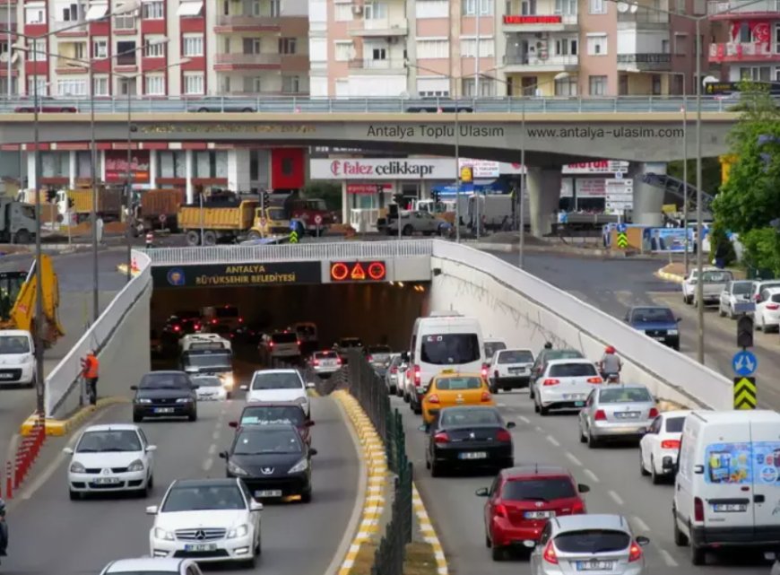Antalya’da 19 Mayıs Kutlamaları Nedeniyle Trafiğe Kapatılacak Noktalar
