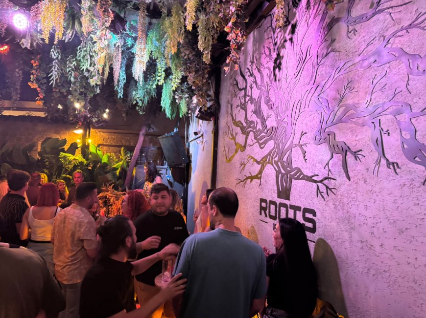 Kaleiçi’nde Cumartesi Yoğunluğu, ROOTS DJ Performans ile Zirveye Ulaştı