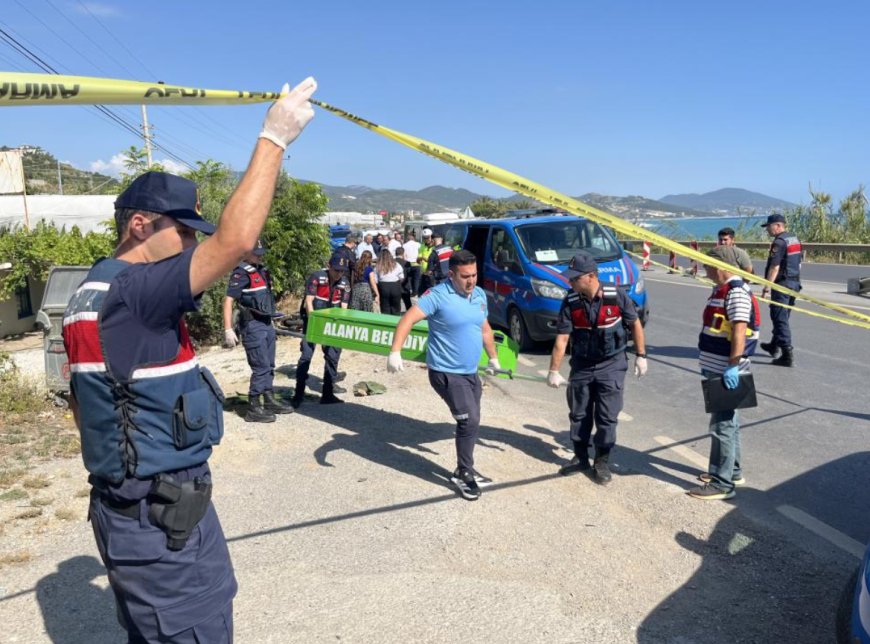 Antalya'nın Alanya ilçesinde meydana gelen motosiklet kazasında 1 kişi hayatını kaybetti.