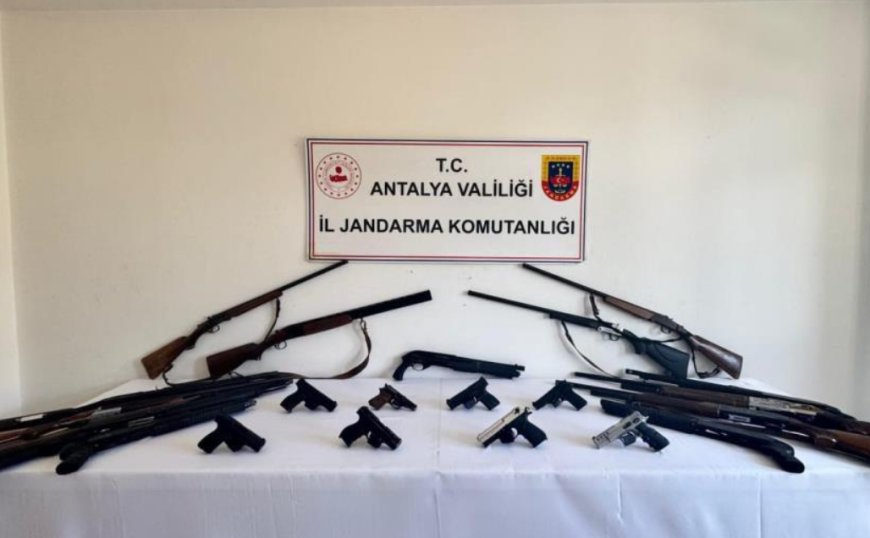 Alanya’da Silah Operasyonu: Çok Sayıda Ruhsatsız Silah Ele Geçirildi