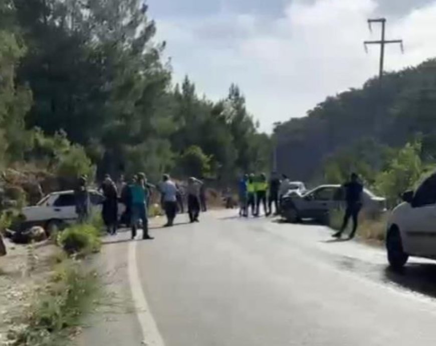Alanya’da Trafik Kazası Paniği: Aynı Yolda iki Araç Çarpıştı