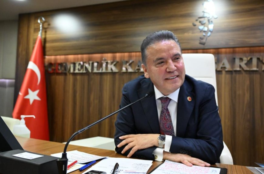 Antalya Büyükşehir Belediye Başkanı Böcek’e Anjiyo Müdahalesi