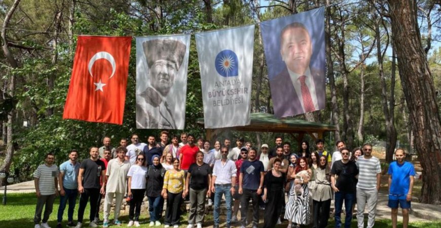 Ankaralı Gençler Antalya’da Hem Öğrendi Hem Keşfetti