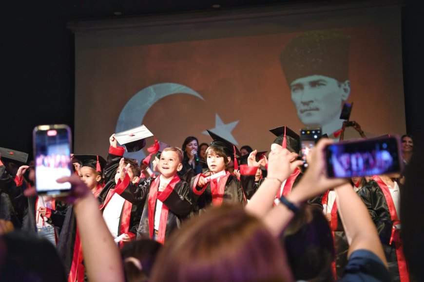 Konyaaltı Belediyesi Kreşlerinde Kep Töreni Heyecanı