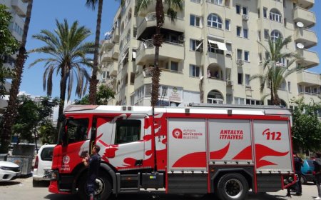 Antalya'da Apartman Dairesindeki Yangın: Maddi Hasarla Atlatıldı