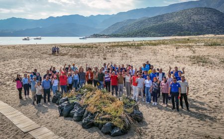 Demre Belediyesi’nden Plaj ve Deniz Dibinde Dev Temizlik