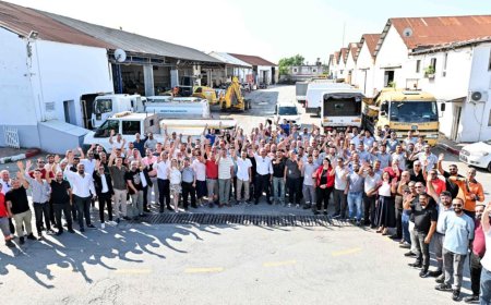 Uysal’dan Çalışanlara Bayram Hediyesi: “Geleceğinize Sahip Çıkıyoruz”