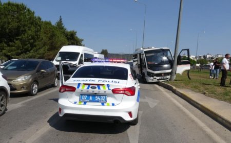 Antalya'da Halk Minibüsü Dehşeti: Freni Patlayan Araç 4 Kişiyi Yaraladı