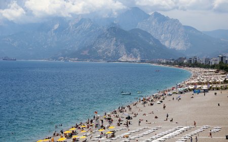 Antalyada otellerde bayram yoğunluğu  yüzde 100 dolu