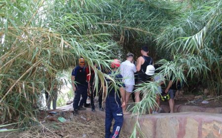 Antalya’da Tehlikeli Macera: 3 Turist Falezlerde Kurtarıldı