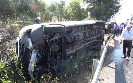 Antalya - Tur minibüsü devrildi; 5 turist yaralandı