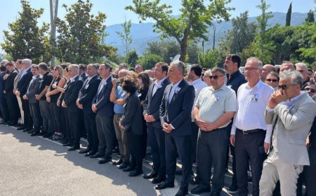 Ferdi Zeyrek’in adı Muratpaşa’da bir parkta yaşayacak
