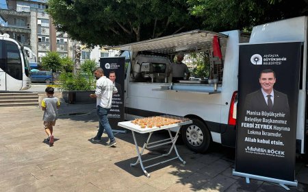 Antalya Büyükşehir Belediyesi'nden Ferdi Zeyrek için lokma dağıtımı