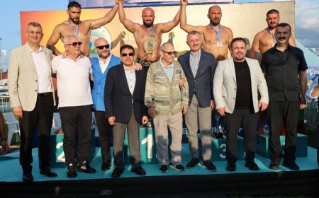 Muratpaşa'nın Güreş Geleneği Sürüyor: Okulu ile Zirveye Doğru