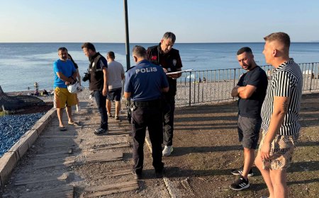 Antalya’da Denizde Fenalaşan 53 Yaşındaki Adam Hayatını Kaybetti