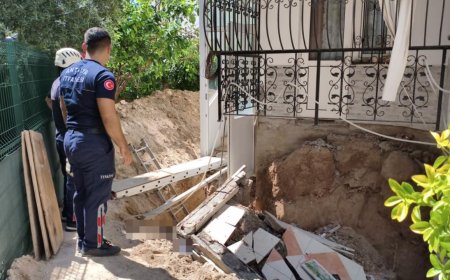 Antalya’da Balkon Çöktü: Yabancı Uyruklu İşçi Hayatını Kaybetti