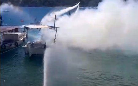 Kemer'de Tekne Yangını: Jet Ski ve Flyboard Kullanıcılarından Müdahale