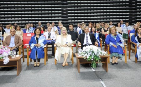 Akdeniz Üniversitesi’nde Hekimlerin Mezuniyet Coşkusu