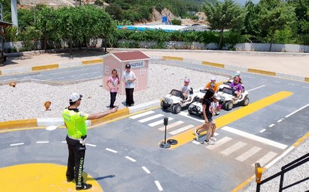 Antalya’da Çocuklara Uygulamalı Trafik Eğitimi Verildi