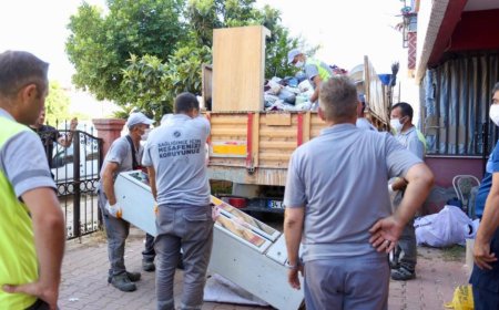 Kepez Belediyesi’nden Çöp Ev Operasyonu