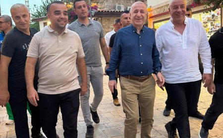 Ümit Özdağ Antalya’da Esnafla Buluştu, Turizm Sorunlarını Dinledi