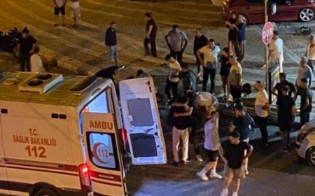 Antalya'da Otel Servisiyle Çarpışan Motosiklet Sürücüsü Ağır Yaralandı