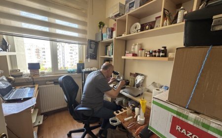 Antalya’da Kekik Araştırmalarıyla Geçen Bir Ömür: 83 Yaşında Bilime Hâlâ Hizmet Ediyor