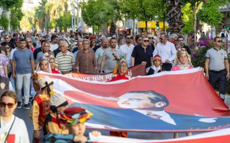 Geleneksel Kıyafetlerle Kültür Yürüyüşü: Manavgat’ta Şampiyona Coşkusu